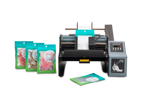PL400e Pouch Labeller – Ημι-Αυτόματη Μηχανή Ετικετοποίησης Σακουλιών"